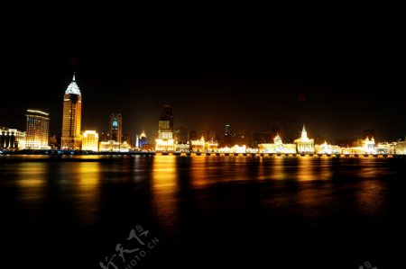 上海外滩黄浦江夜景图片