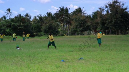 学校的足球比赛在肯尼亚7股票视频休会期间