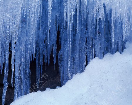 冰洞里的冰柱子