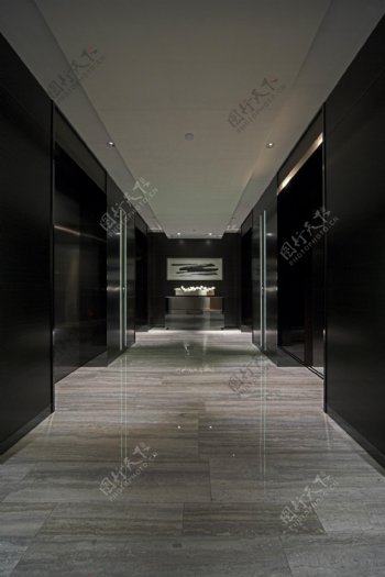 黑色走廊设计
