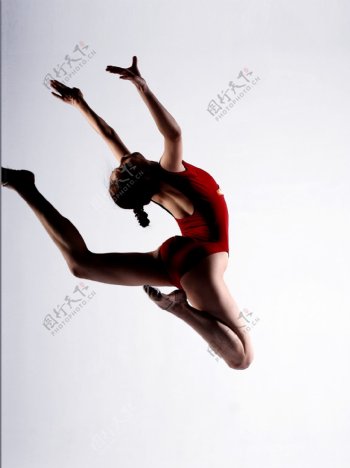 体操女性图片