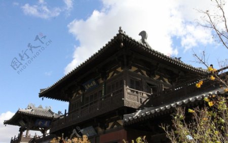 云冈石窟的寺庙图片