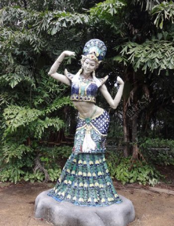 雕塑东南亚美女图片