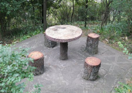 木凳木桌子图片