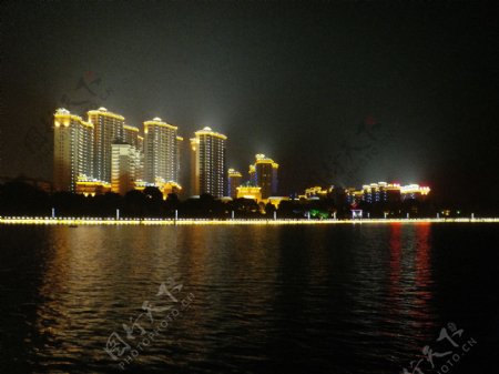 南湖夜景图片