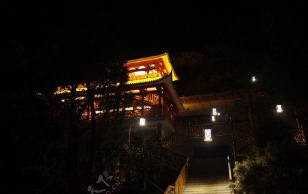 天马山入口观景台夜景图片