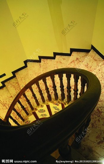 楼梯台阶过道图片