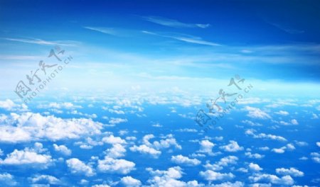蓝天白云桌面图片