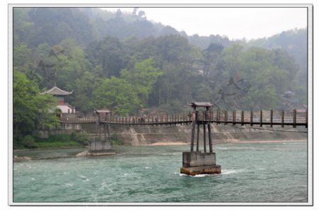 都江堰宝瓶口之索桥图片
