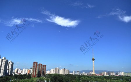 远眺北京电视塔图片