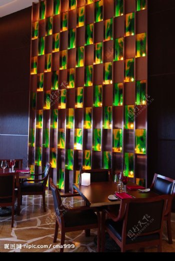 艺术特写玻璃墙色彩餐厅图片