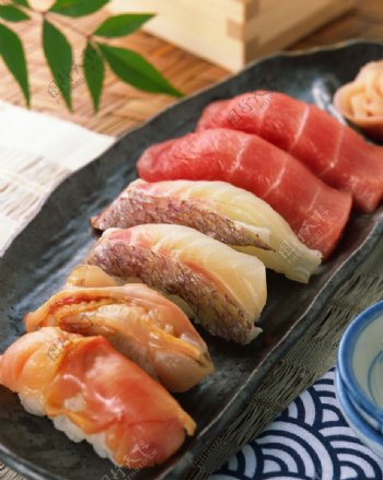 日本料理生鱼片高清摄影图片