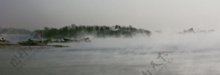 珍珠岛晨雾图片