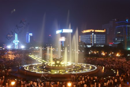 泉城广场图片