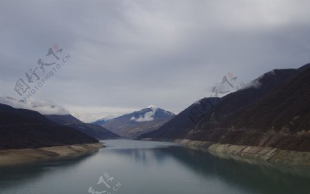 格鲁吉亚水库景色图片