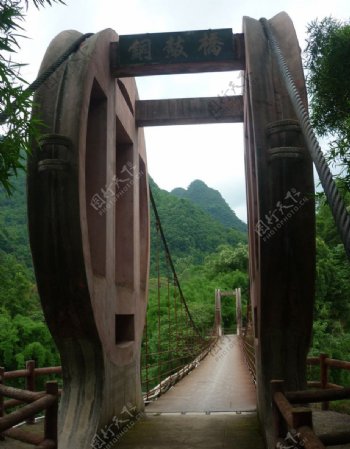 贵州小七孔景区铜鼓桥远景图片