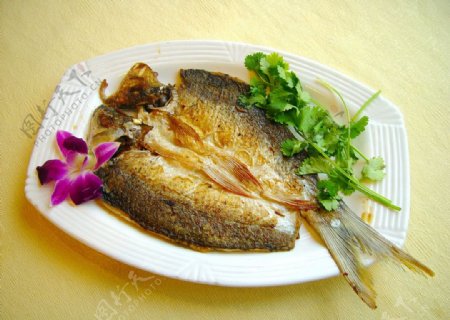 香煎咸鲮鱼图片