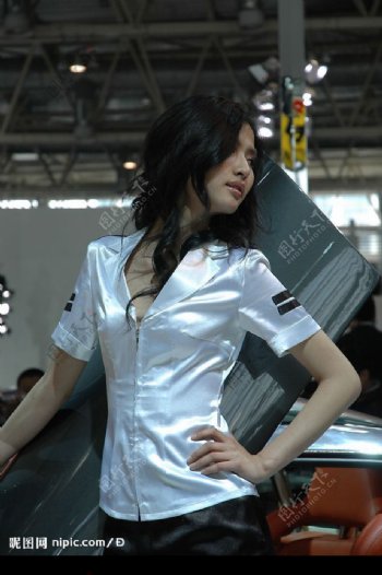 北京汽车展车模美女图片
