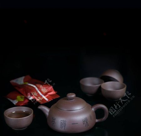 茶禅一味紫砂茶具图片