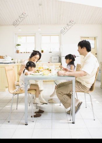 家庭餐桌0062