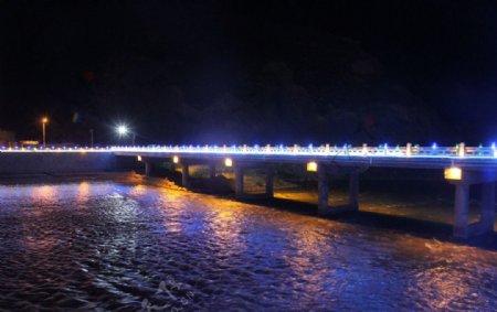 卓尼木耳大桥夜景
