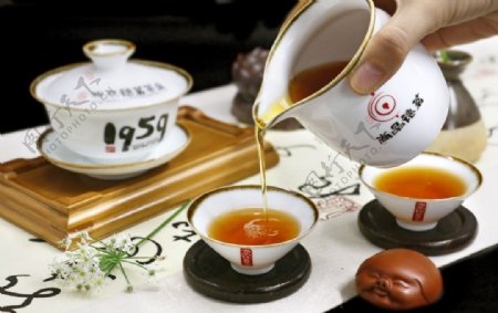 英德红茶茶叶陶瓷茶具