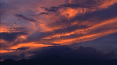 大气云层流动壮观自然景象