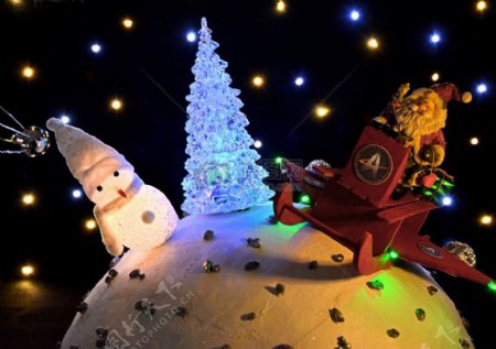 圣诞节场景圣诞老人奎幻灯片火箭撬月球Luna小行星