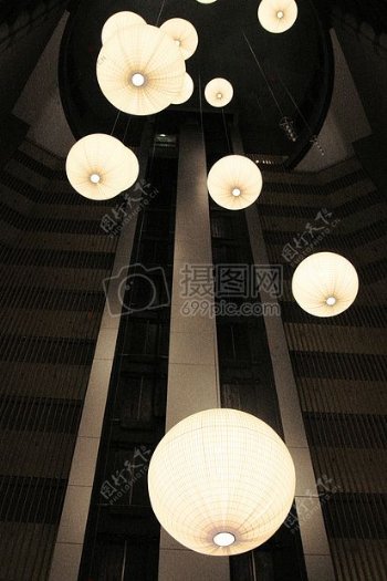 灯酒店大厅电梯