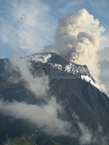 火山Tunguragua