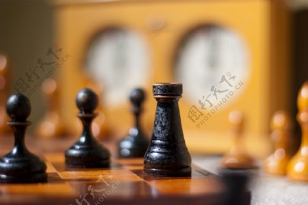 国际象棋黑棋子摄影图片