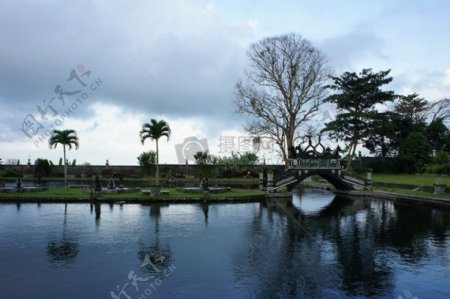 巴厘岛上的水寺