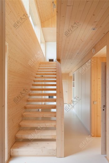 现代简约实木楼梯设计图