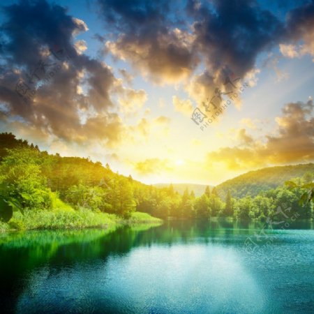 美丽的湖光山色自然风景图片