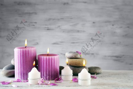各种蜡烛与石子图片