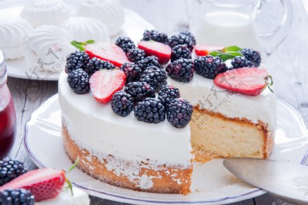 桑果草莓蛋糕图片