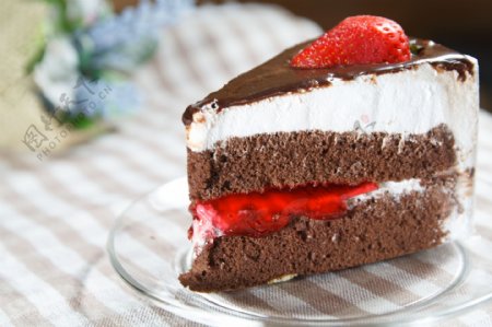 三角形草莓奶油蛋糕图片