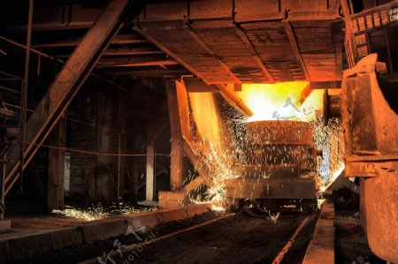 工业生产钢铁炼制图片