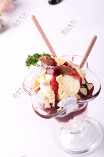 蓝莓冰激凌蓝莓冰淇淋