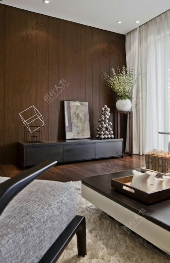 现代简约客厅铁珠装饰品室内装修效果图