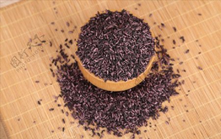 一碗营养美味的紫米