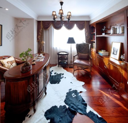 中式清亮客厅木制柜子室内装修效果图