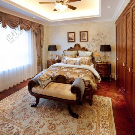 中式轻奢卧室花纹地毯室内装修效果图