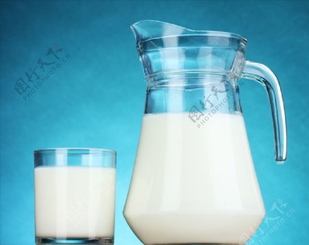 营养健康的牛奶