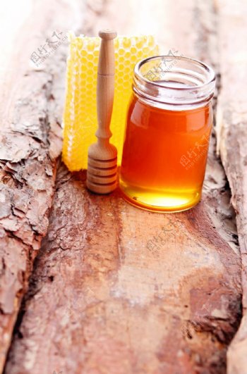 蜂蜜与搅拌棒