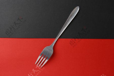 红与黑不锈钢叉子