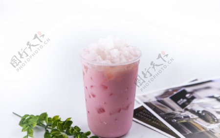 香醇浓郁奶茶摄影照片草莓牛乳