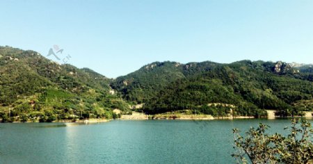 山与湖