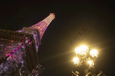 夜色巴黎铁塔