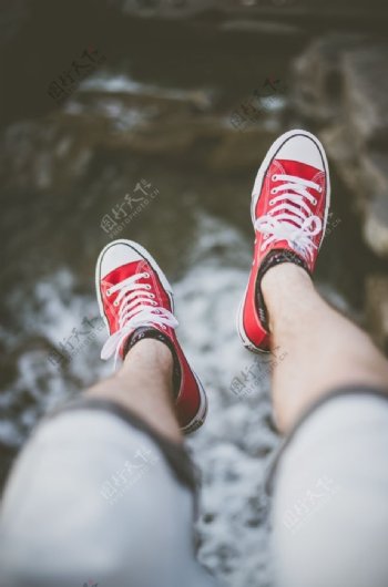 红色平底鞋